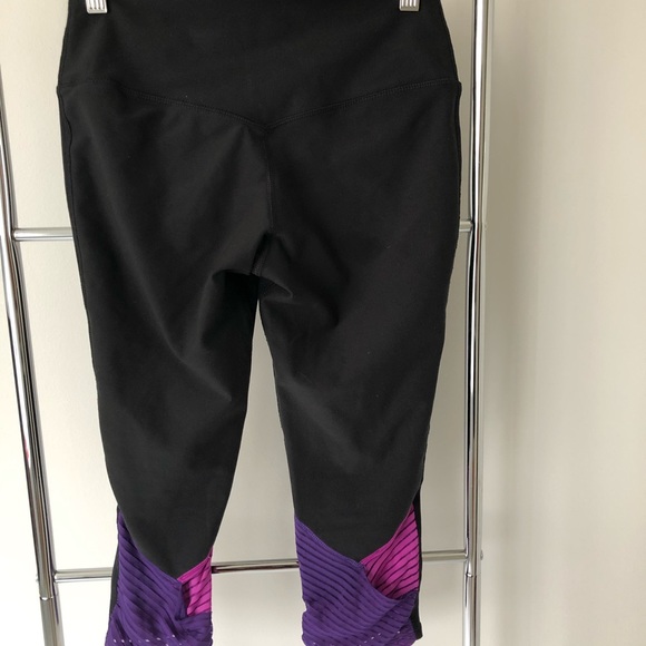 Nike Capri Tights - Picture 2 of 5